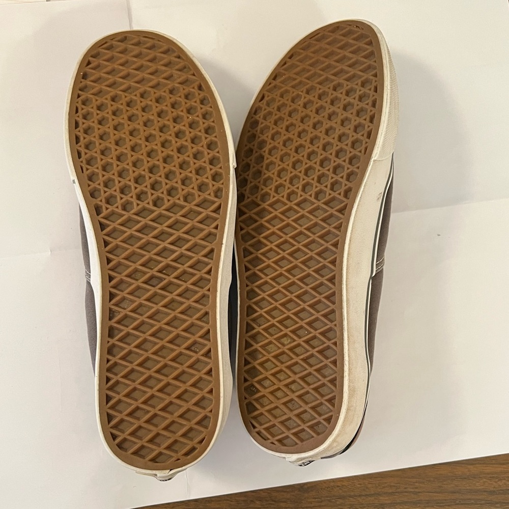 Mens Vans size 10 - Picture 3 of 5